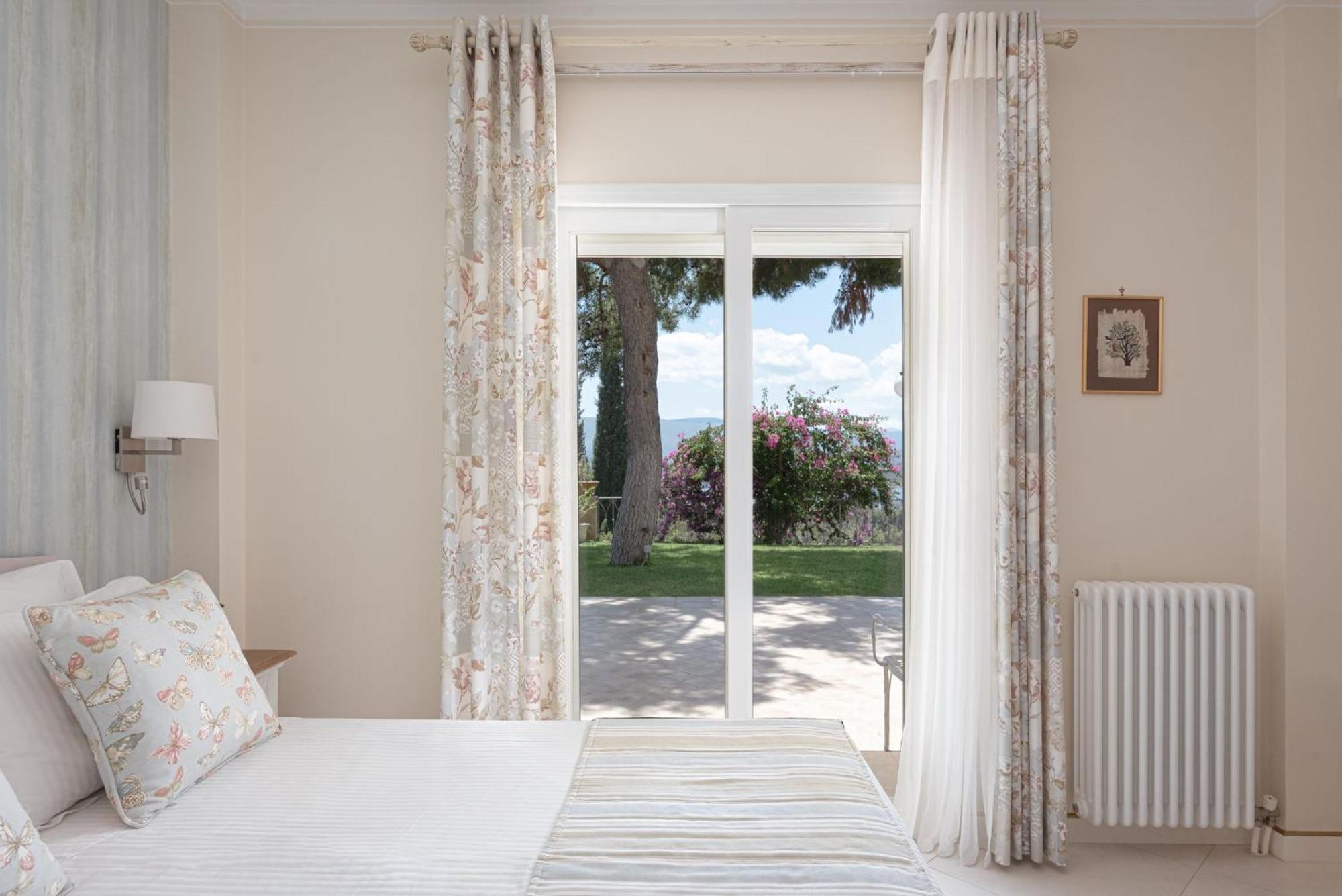 Villa Fantasia Íszthmia Kültér fotó